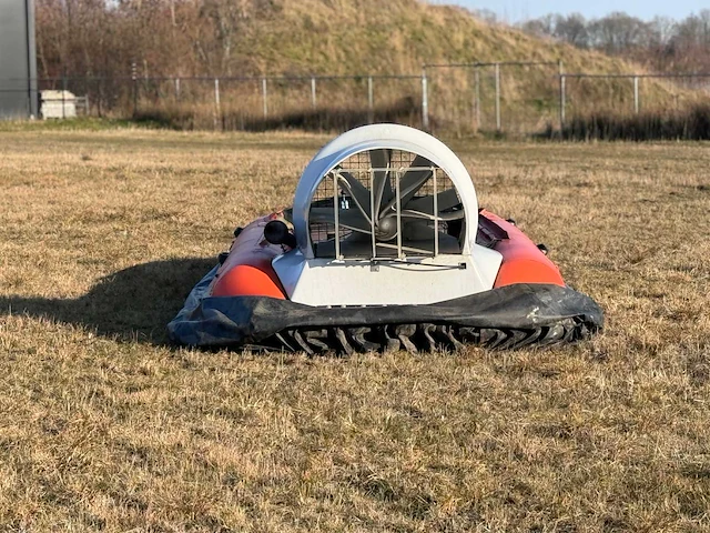 Rtk marine tiger 4xl hovercraft - afbeelding 14 van  32