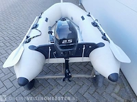 Rubberboot met 2.5 suzuki 4 tact buitenboordmotor en trailer, bouwjaar 2022