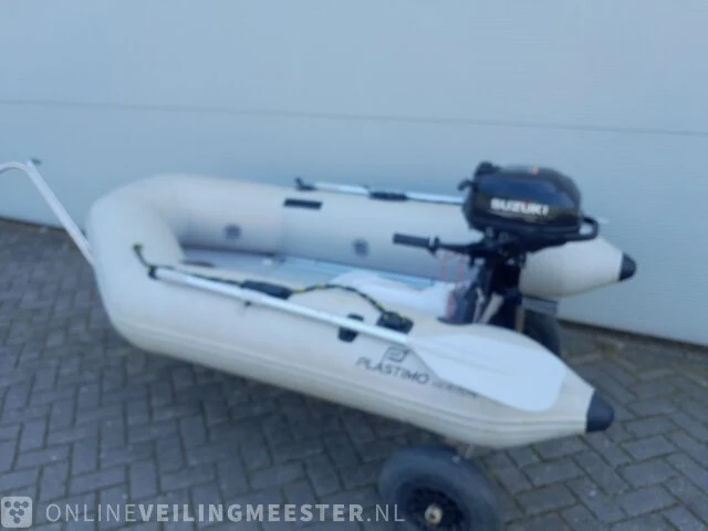 Rubberboot met 2.5 suzuki 4 tact buitenboordmotor en trailer, bouwjaar 2022 - afbeelding 2 van  4