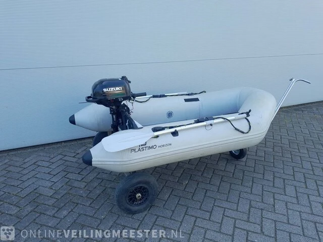 Rubberboot met 2.5 suzuki 4 tact buitenboordmotor en trailer, bouwjaar 2022 - afbeelding 3 van  4