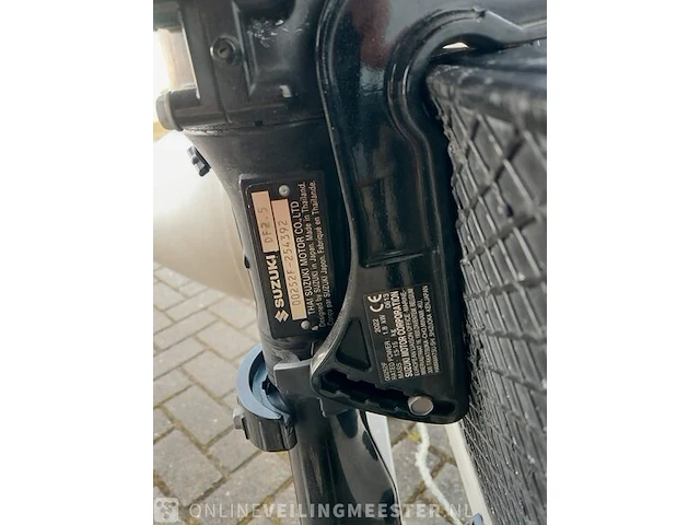Rubberboot met 2.5 suzuki 4 tact buitenboordmotor en trailer, bouwjaar 2022 - afbeelding 4 van  4