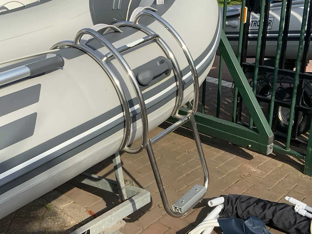 Rubberboot zwemtrap - afbeelding 1 van  2