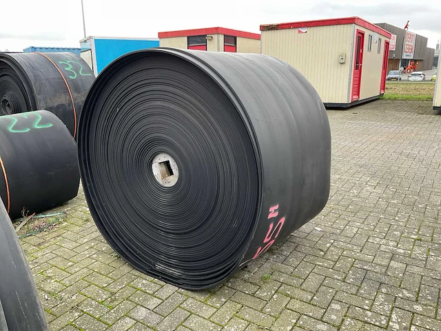Rubberen rol 155 meter - afbeelding 1 van  6