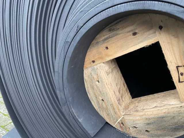 Rubberen rol 170 meter - afbeelding 4 van  6