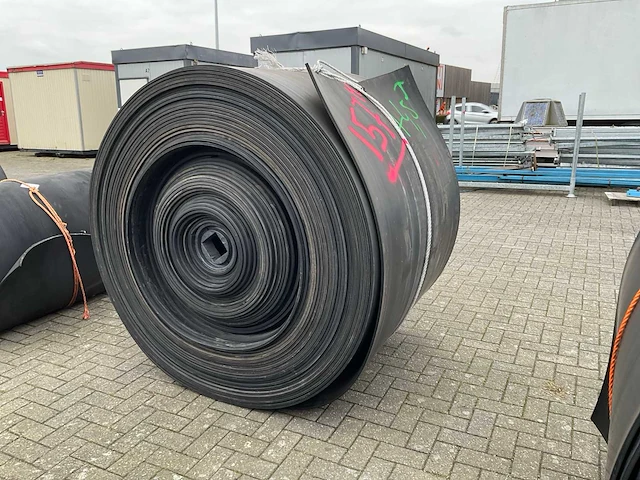 Rubberen rol 220 meter - afbeelding 1 van  6