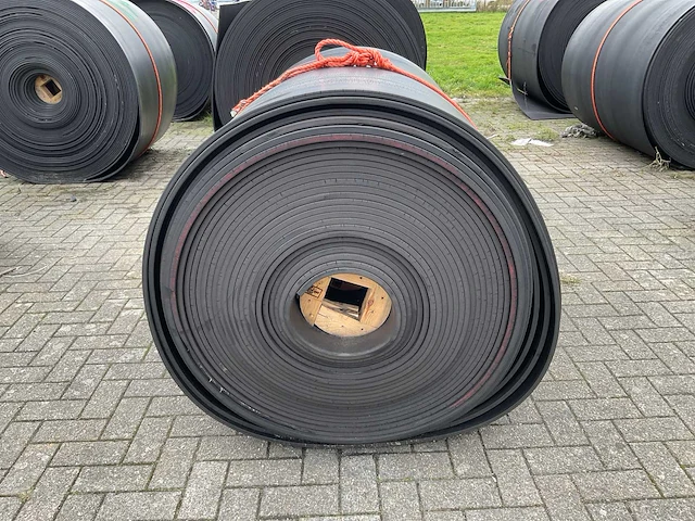 Rubberen rol 61 meter - afbeelding 2 van  6