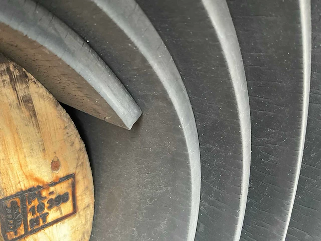 Rubberen rol 70 meter - afbeelding 4 van  6