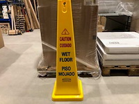 Rubbermaid veiligheidskegel met absorptiepapier. engels en spaans 4x - afbeelding 3 van  6