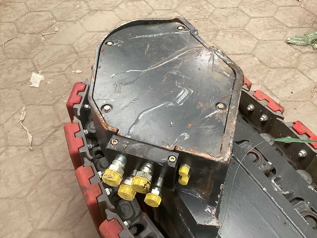 Rubsbanden met hydraulische motor (2x) - afbeelding 5 van  6