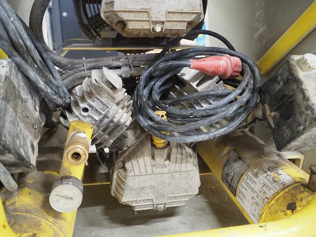 Rudolf - afbeelding 7 van  8