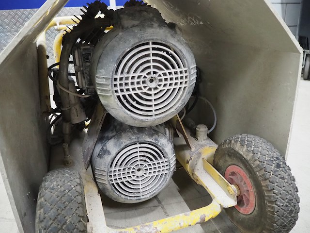 Rudolf - afbeelding 7 van  8