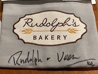 Rudolph's bakery - gesigneerd - keukenschort - afbeelding 2 van  2