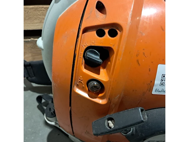 Ruggedragen benzine bladblazer, stihl, br 550, 2013 - afbeelding 5 van  10