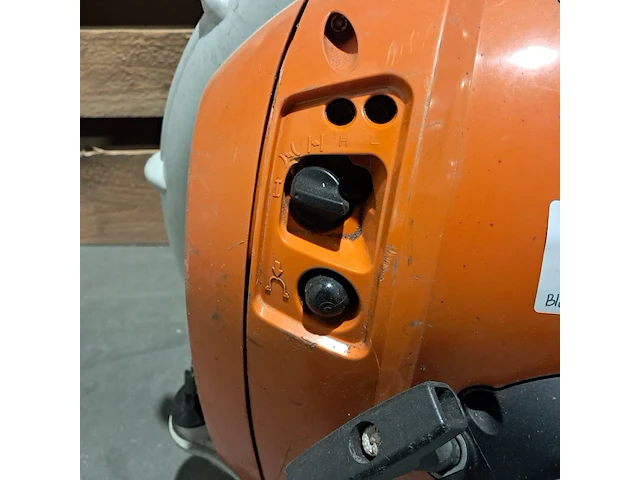 Ruggedragen benzine bladblazer, stihl, br 550, 2013 - afbeelding 4 van  9
