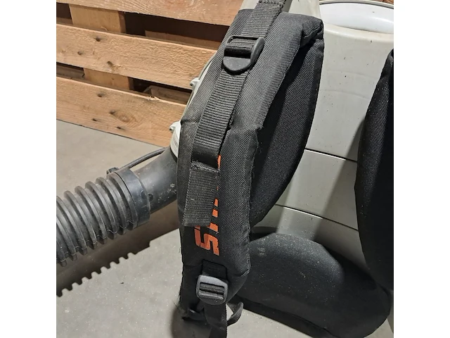 Ruggedragen benzine bladblazer, stihl, br 550, 2013 - afbeelding 8 van  9