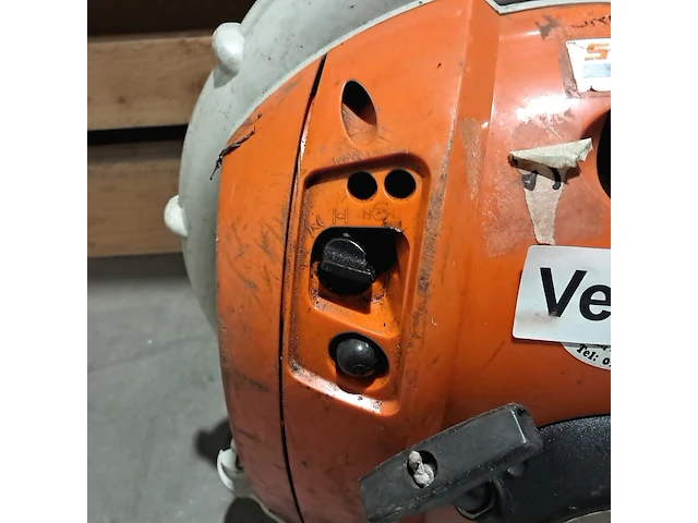 Ruggedragen benzine bladblazer stihl, br 550, bouwjaar 2005 - afbeelding 3 van  8