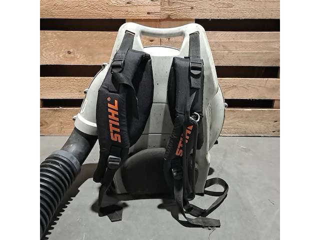 Ruggedragen benzine bladblazer stihl, br 550, bouwjaar 2005 - afbeelding 7 van  8