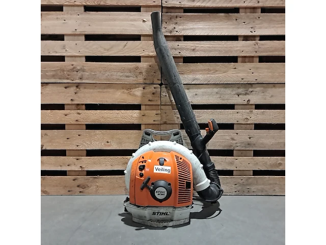 Ruggedragen benzine bladblazer stihl, br 550, bouwjaar 2014 - afbeelding 1 van  8