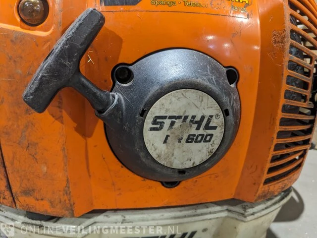 Ruggedragen bladblazer stihl, br 600, bouwjaar 2009 - afbeelding 4 van  8