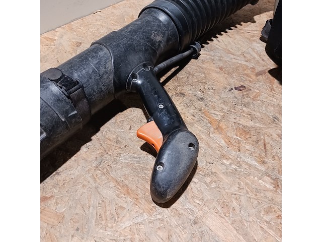 Ruggedragen bladblazer stihl, br600, bouwjaar 2014 - afbeelding 6 van  8