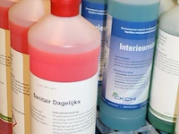 Ruim 150 flessen schoonmaakproducten waaronder vloerreiniger, sanitairreiniger, interieurreiniger, schoonma... - afbeelding 5 van  10