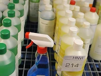 Ruim 150 flessen schoonmaakproducten waaronder vloerreiniger, sanitairreiniger, interieurreiniger, schoonma... - afbeelding 10 van  10