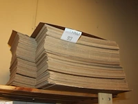 Ruim 200 verpakkingsdozen 35 x 25 x 2 cm. - afbeelding 1 van  2
