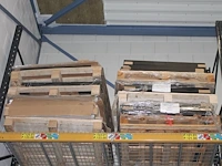 Ruim 30 diverse zonnepanelen op schap (2 palletplaatsen) en op pallet w.o. sunpower, longi en eco delta. - afbeelding 3 van  3