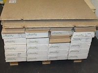 Ruim 30 m2 laminaat vitality ivory oak deels met ondervloer op pallet. - afbeelding 2 van  3