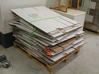 Ruim 40 gebruikte verhuisdozen op pallet. - afbeelding 1 van  2