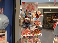 Ruim 50 pop-outkaarten. let op! exclusief carrousel. - afbeelding 1 van  4