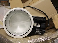 Ruim 80 spots lumiance op pallet. - afbeelding 1 van  2