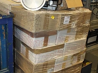 Ruim 80 spots lumiance op pallet. - afbeelding 2 van  2