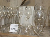 Ruim veertig stuks glaswerk royal leerdam, w.o. champagne- en wijnglazen en karaffen. - afbeelding 3 van  4