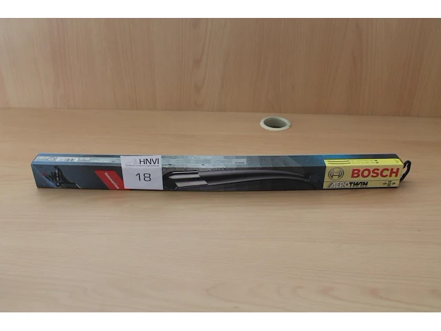 Ruitenwissers bosch 24 + 77 mercedes benz serie c of volkswagenbus. - afbeelding 1 van  3
