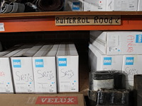 Ruiterrollen op twee stellingdelen in div kleuren. - afbeelding 4 van  5