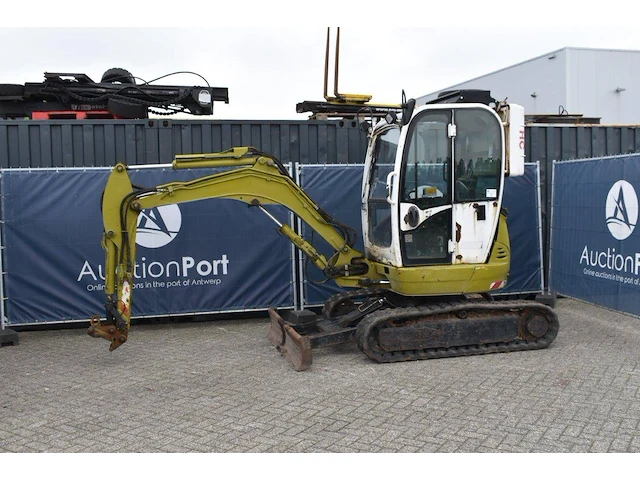 Rupsgraafmachine jcb 8030 diesel - afbeelding 1 van  1