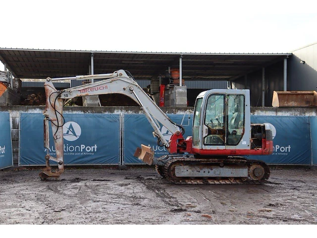 Rupsgraafmachine takeuchi tb175 diesel 2001 - afbeelding 1 van  1