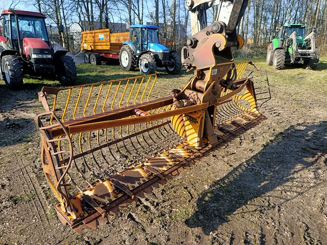 Rupskraan takeuchi, tb175 hydraulic excavator met herder maaibalk, bouwjaar 2011 - afbeelding 27 van  45