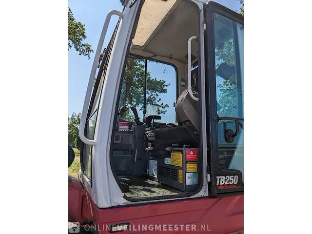 Rupskraan takeuchi, tb250, bouwjaar 2011 - afbeelding 6 van  29