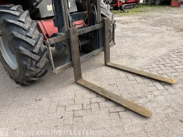 Ruwterrein heftruck manitou, m30.2, rood, bouwjaar 2012 - afbeelding 2 van  14