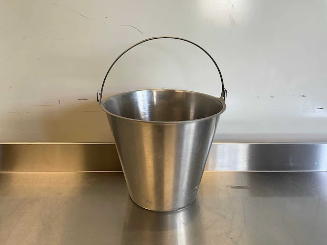 Rvs 12 liter emmer met schaalverdeling - afbeelding 1 van  4