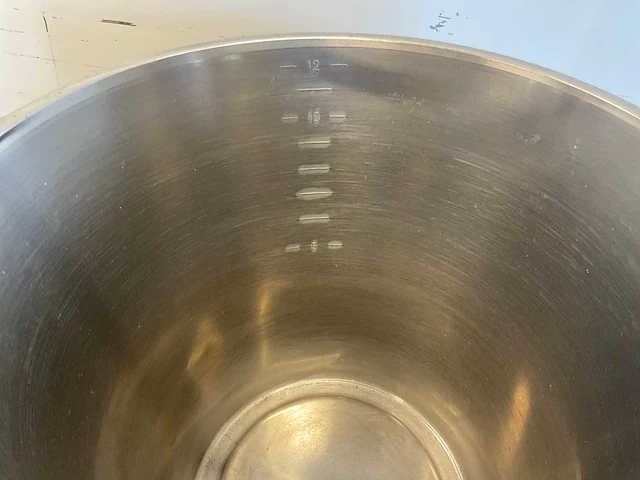 Rvs 12 liter emmer met schaalverdeling - afbeelding 3 van  4