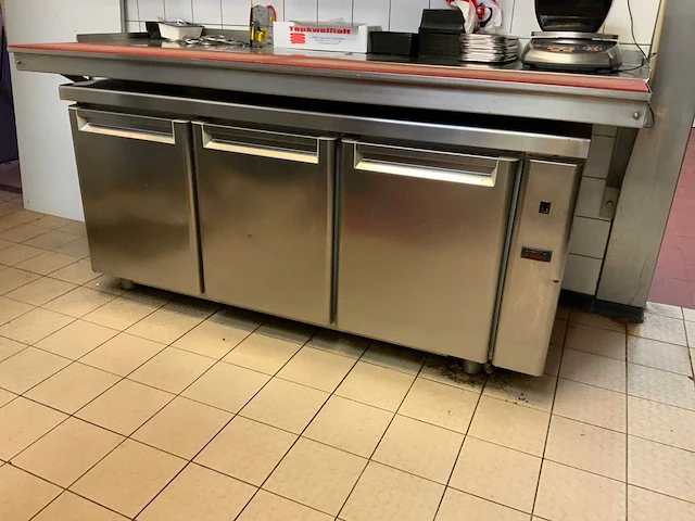 Rvs 3-deurs koelwerkbank - afbeelding 2 van  5