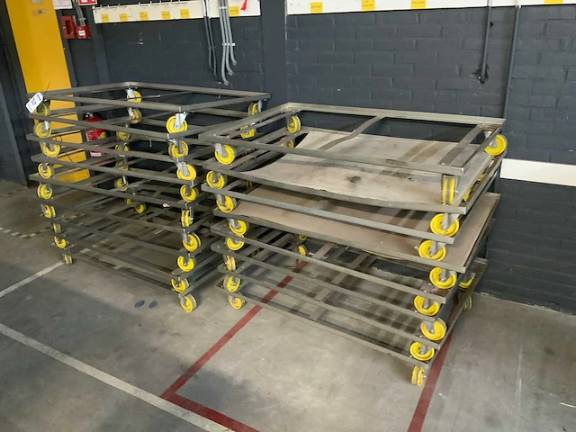 Rvs bakkentrolley (17x) - afbeelding 1 van  1