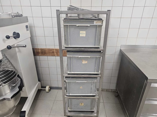 Rvs bakkerijwagen inclusief 4 kunststof kratten - afbeelding 1 van  4