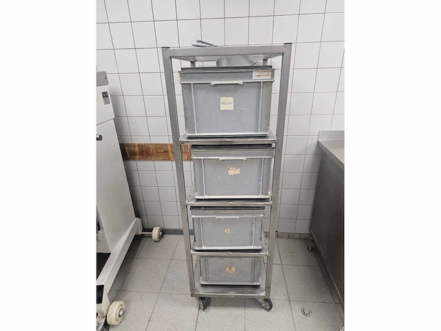 Rvs bakkerijwagen inclusief 4 kunststof kratten - afbeelding 2 van  4