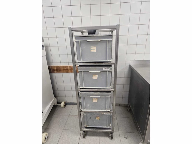 Rvs bakkerijwagen inclusief 4 kunststof kratten - afbeelding 2 van  4