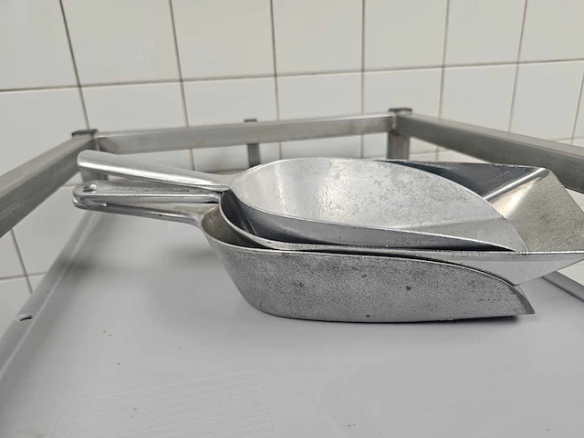 Rvs bakkerijwagen inclusief 4 kunststof kratten - afbeelding 3 van  4