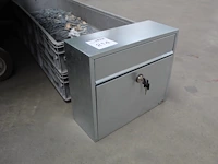Rvs brievenbus allux. afmeting 39 x 15 cm. hoogte 33 cm. - afbeelding 1 van  2